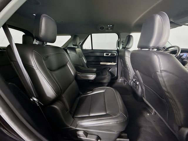 Certified 2022 Ford Explorer XLT w/ Equipment Group 202A image 28