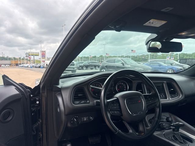 Used 2023 Dodge Challenger SXT RWD image 28