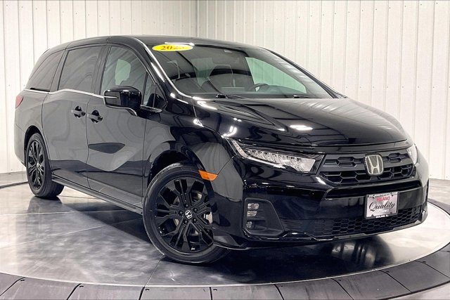 Used 2025 Honda Odyssey Sport-L image 3