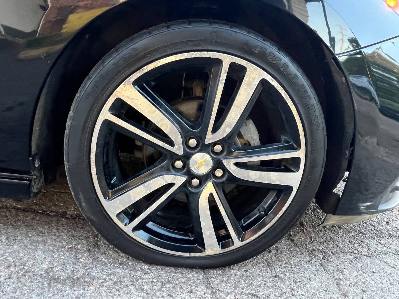 Used 2017 Chevrolet Cruze Premier FWD image 31