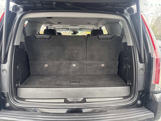 Used 2017 Cadillac Escalade Luxury image 8