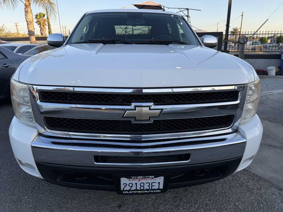 Used 2011 Chevrolet Silverado 1500 LT w/ Regional Value Package AWD/4WD image 17