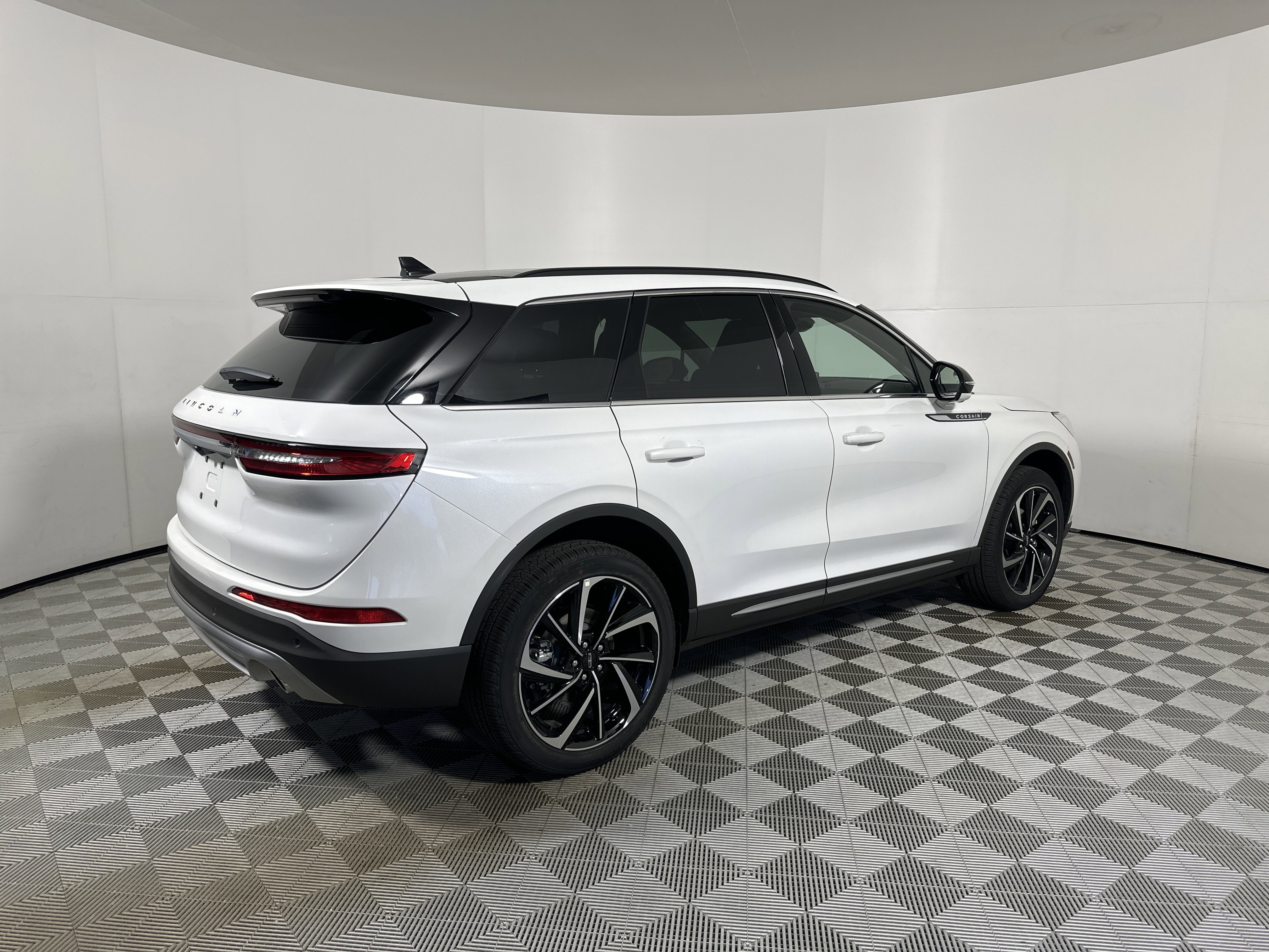 New 2026 Lincoln Corsair Reserve image 7