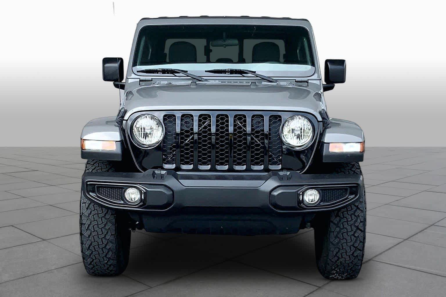 Used 2021 Jeep Gladiator Sport AWD/4WD image 4