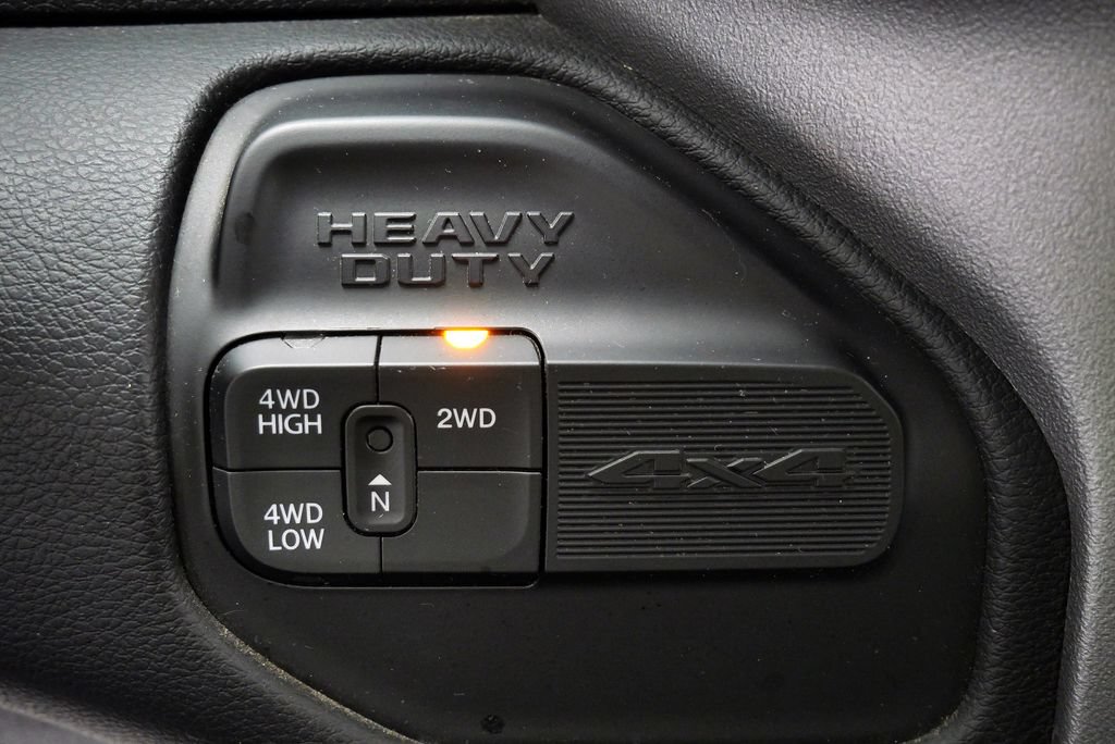 Used 2024 RAM 3500 Big Horn AWD/4WD image 27