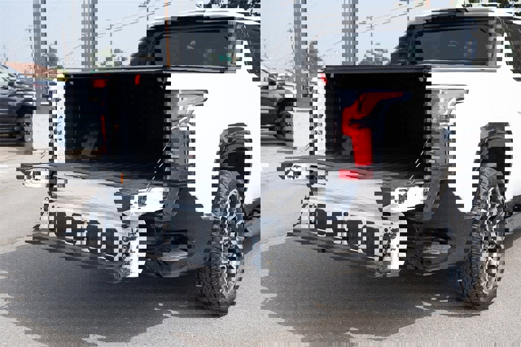 New 2024 Chevrolet Silverado EV RST image 13