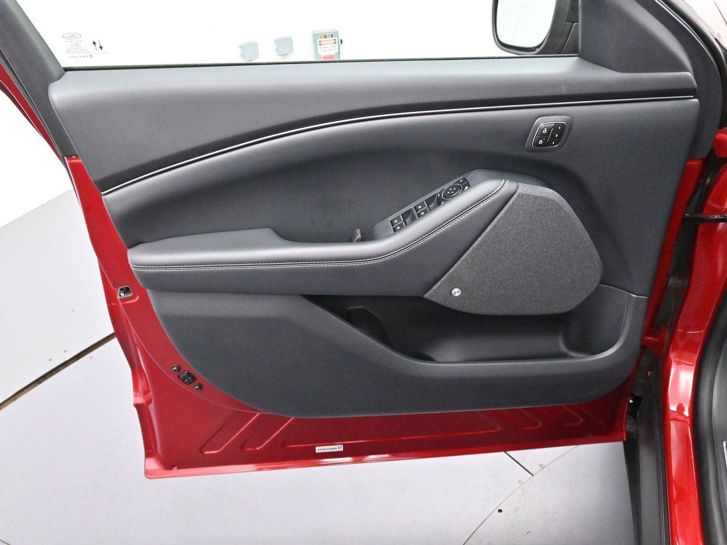 Used 2023 Ford Mustang Mach-E Premium image 12