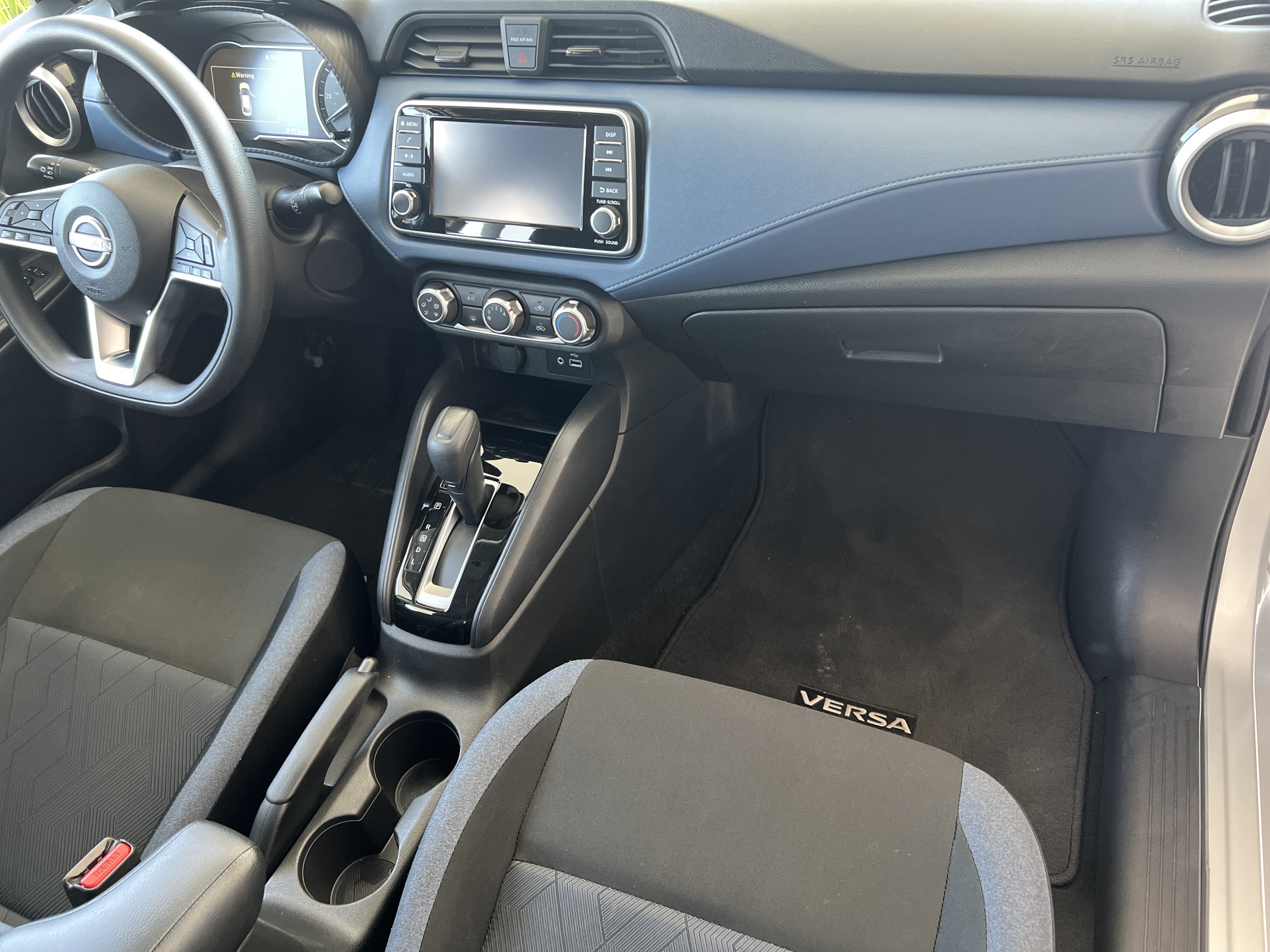 Used 2025 Nissan Versa SV FWD image 14