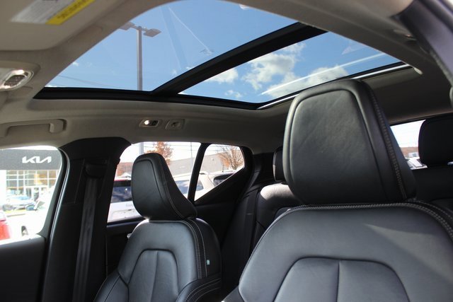 Used 2019 Volvo XC40 T5 Momentum image 20