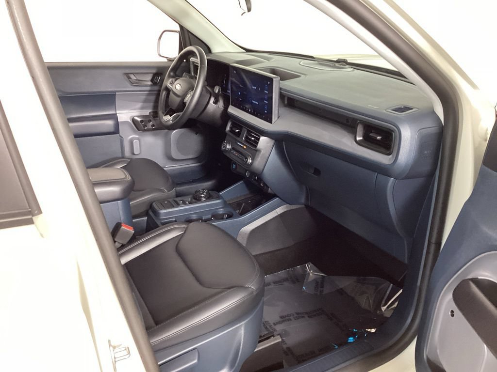 Used 2025 Ford Maverick Lariat w/ Black Appearance Package AWD/4WD image 34