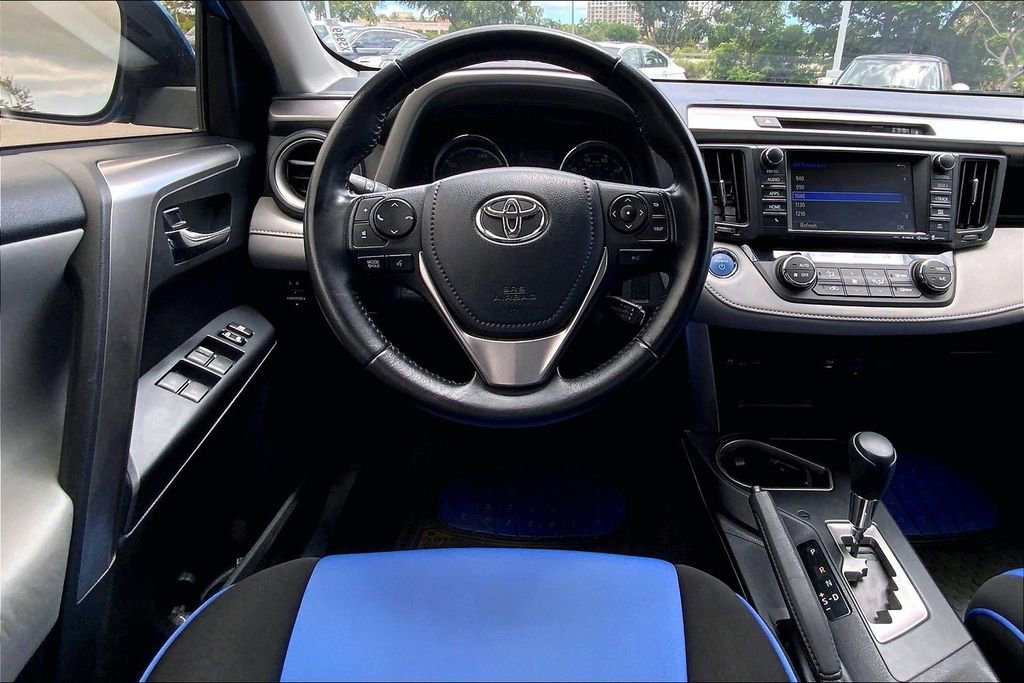 Used 2017 Toyota RAV4 XLE w/ Carpet Mat Package AWD/4WD image 5