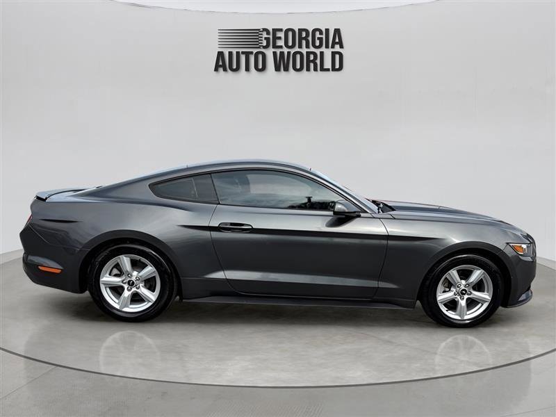 Used 2015 Ford Mustang Coupe RWD image 12