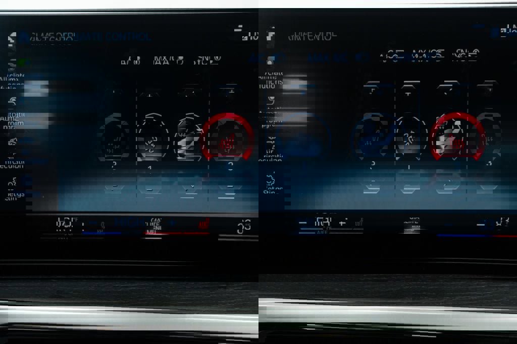 Used 2024 BMW 330i xDrive Sedan w/ Convenience Package image 28