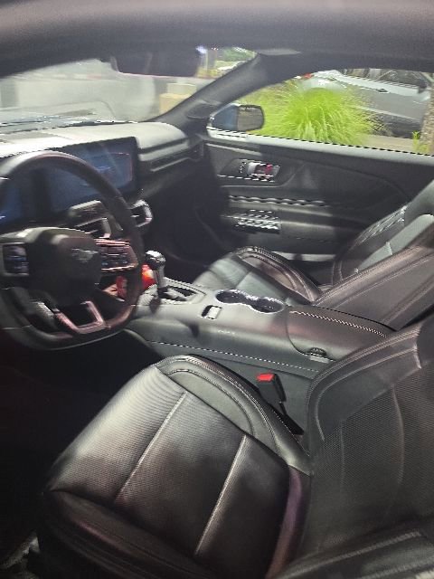 Used 2025 Ford Mustang GT Premium RWD image 10
