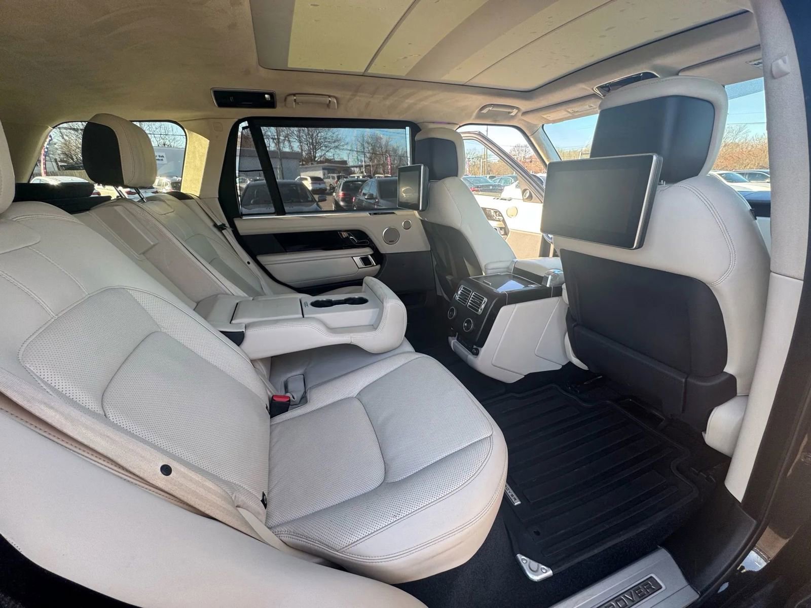 Used 2021 Land Rover Range Rover P525 Westminster Edition LWB image 19