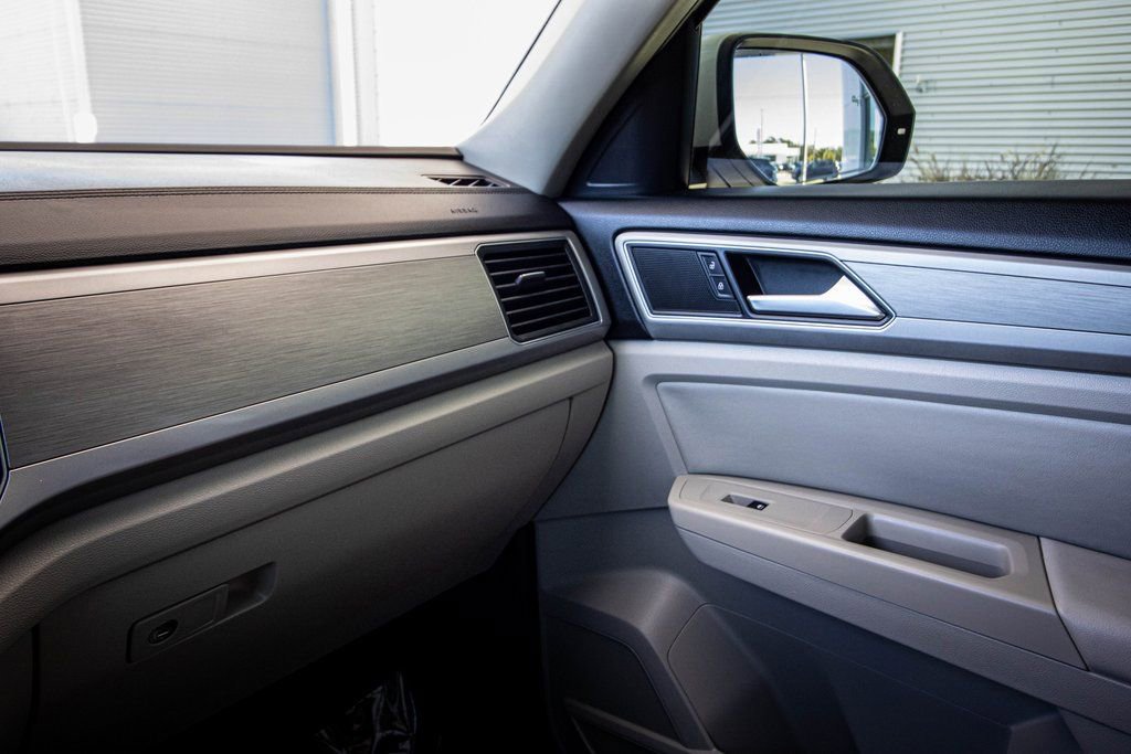 Used 2018 Volkswagen Atlas SE image 43