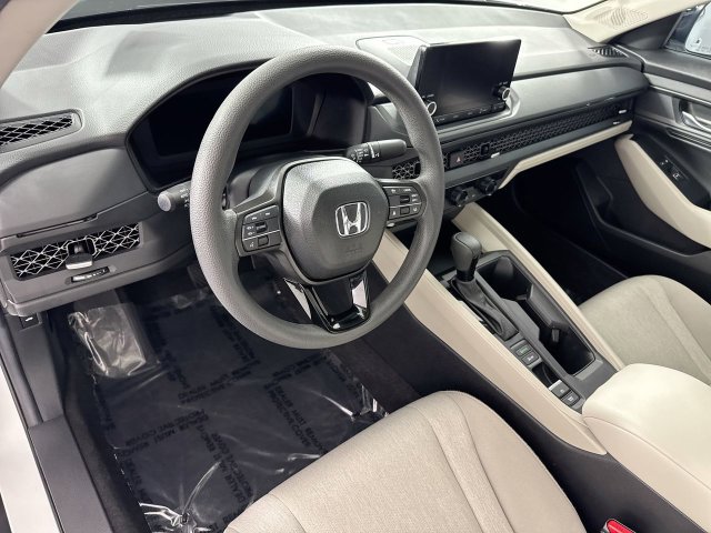 Used 2025 Honda Accord SE image 25