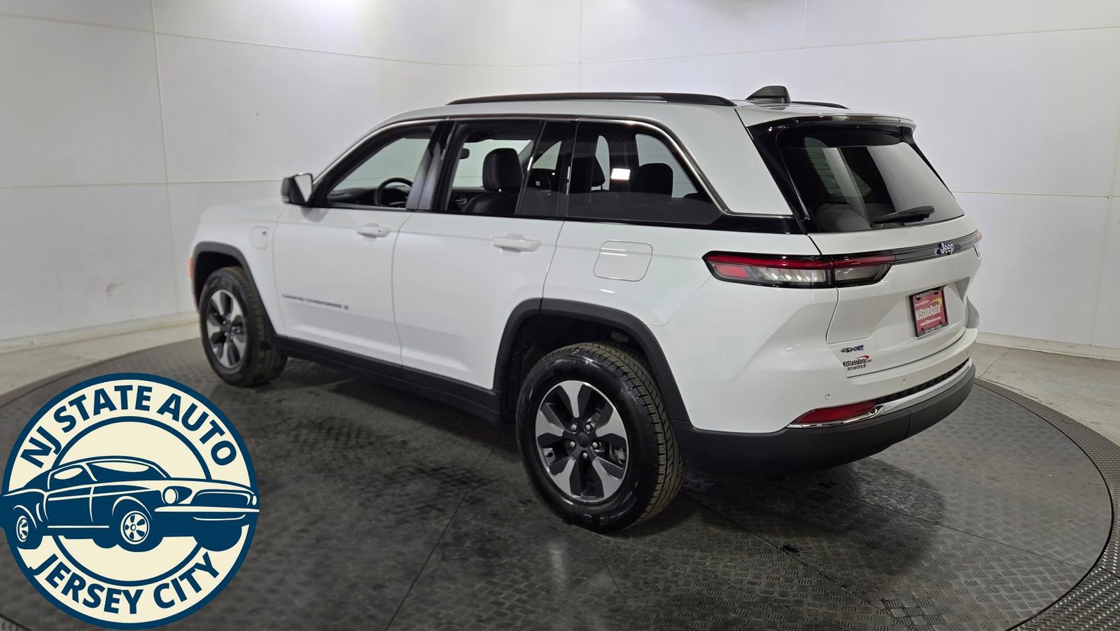 Used 2022 Jeep Grand Cherokee Limited 4xe image 5