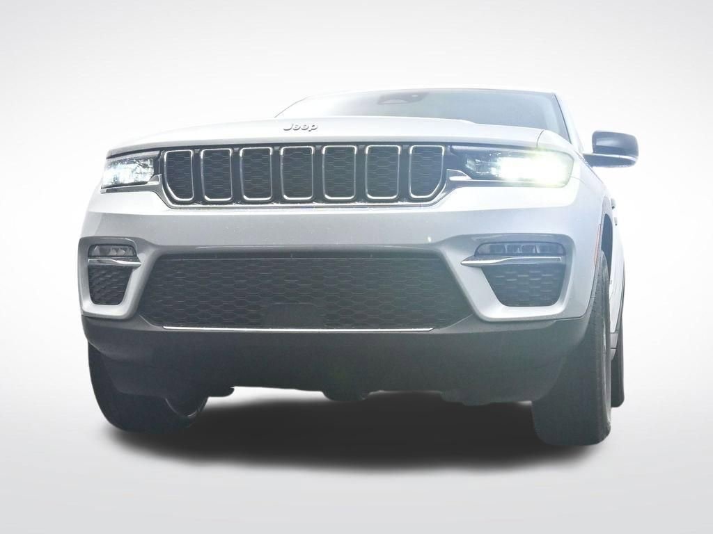 Used 2023 Jeep Grand Cherokee 4WD 4xe image 31