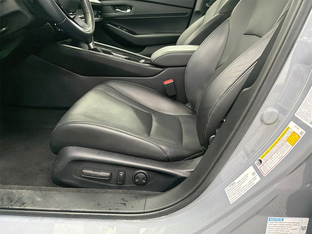 Used 2023 Honda Accord Touring image 10