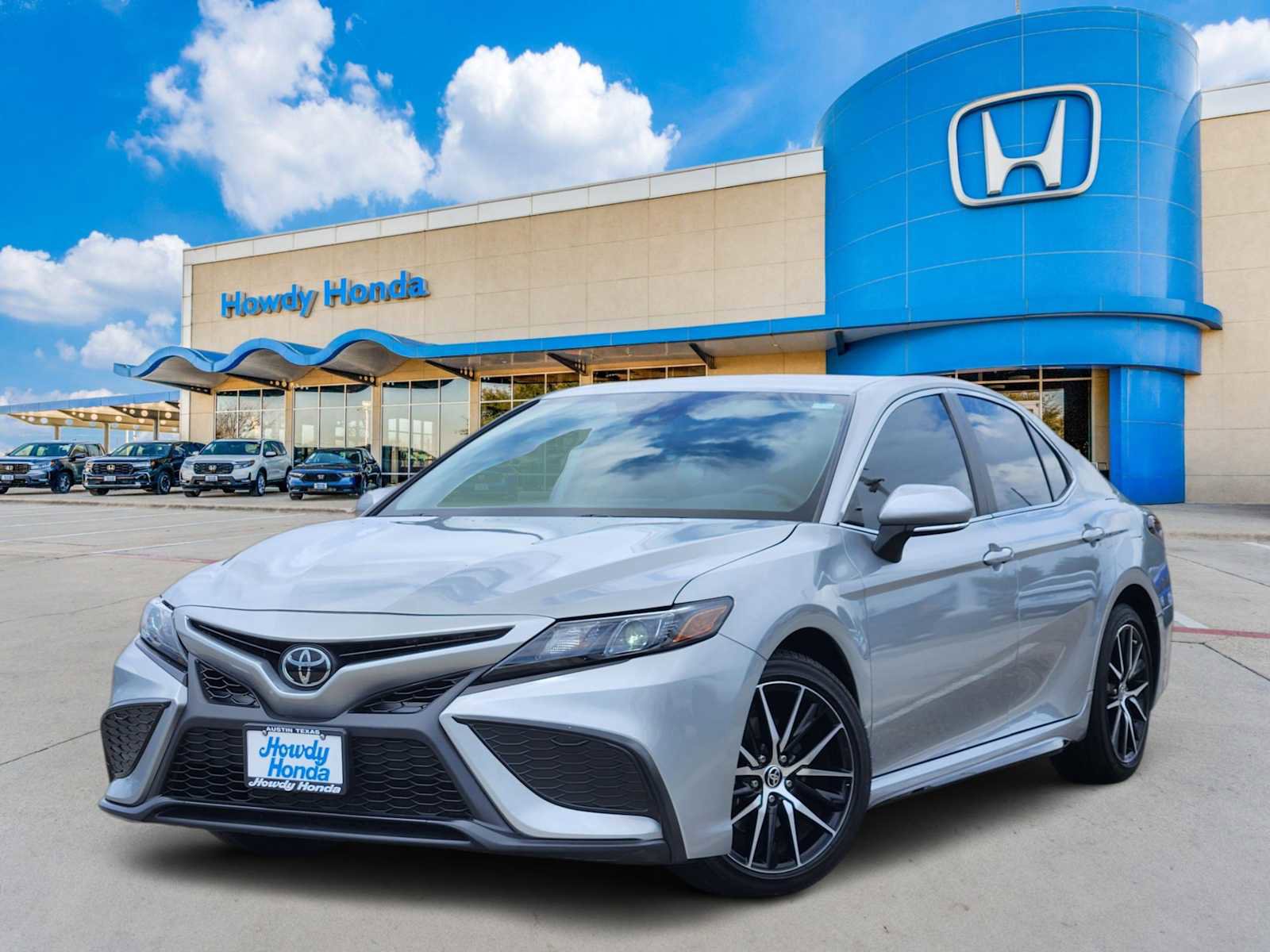Used 2024 Toyota Camry SE