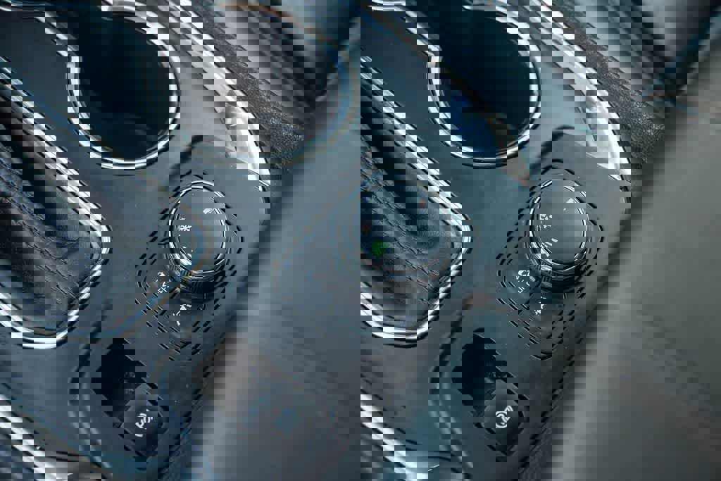 Used 2020 Chevrolet Traverse RS w/ LPO, Cargo Package image 21