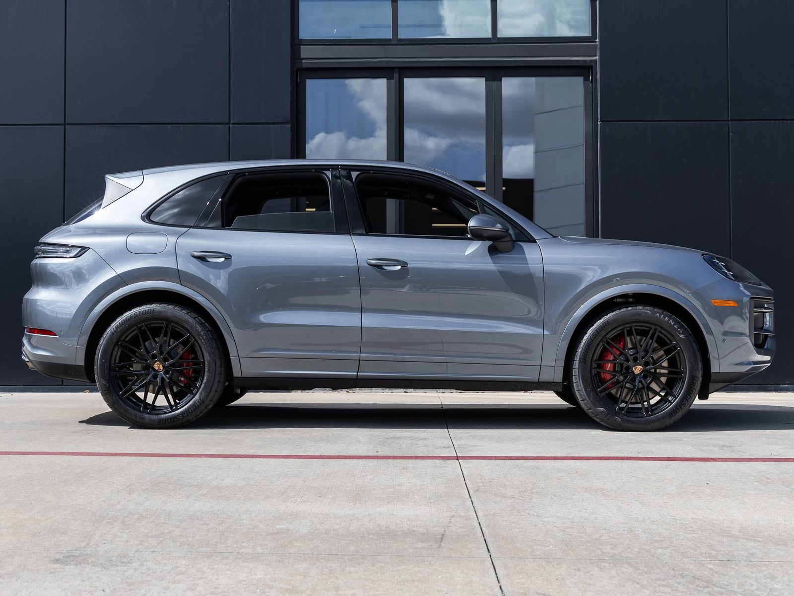 New 2026 Porsche Cayenne S image 12