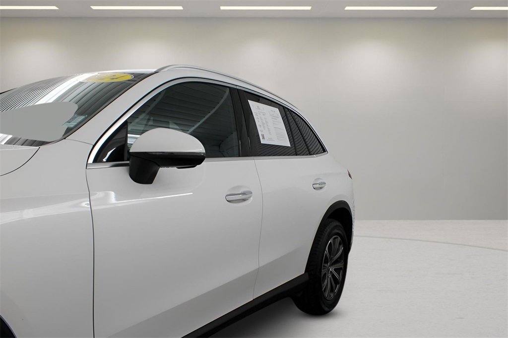 Used 2024 Mercedes-Benz GLC 300 4MATIC image 33