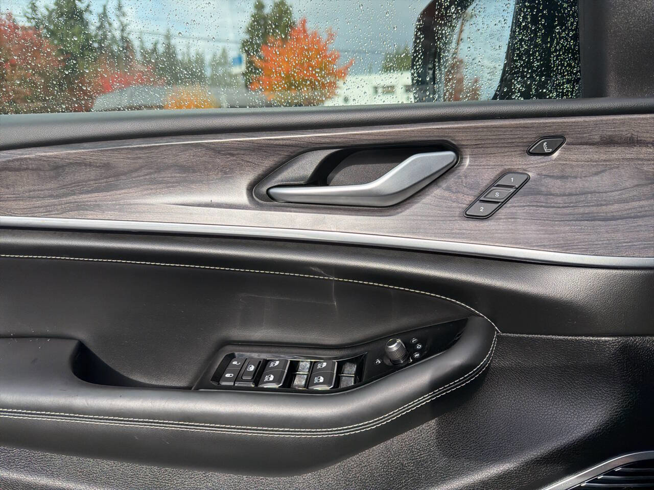 Used 2023 Jeep Grand Cherokee Overland w/ Luxury Tech Group IV image 45