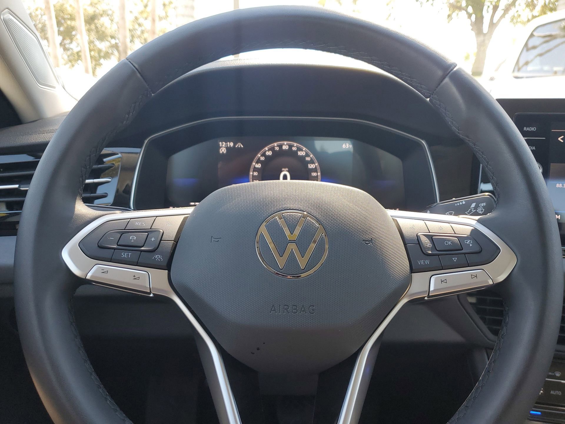 Used 2025 Volkswagen Jetta SE image 19