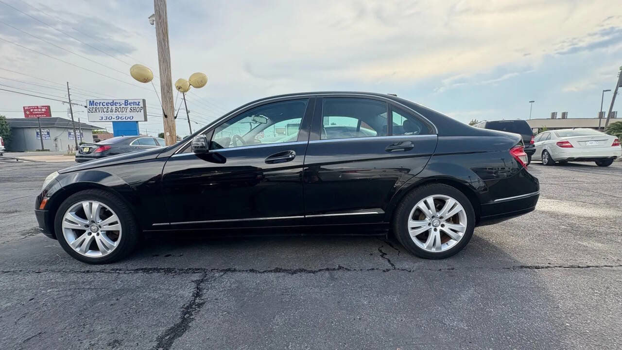 Used 2011 Mercedes-Benz C 300 Sedan image 2