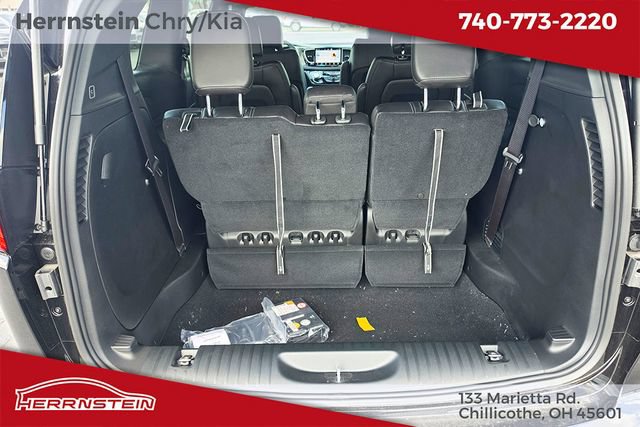 New 2026 Chrysler Voyager LX FWD image 24