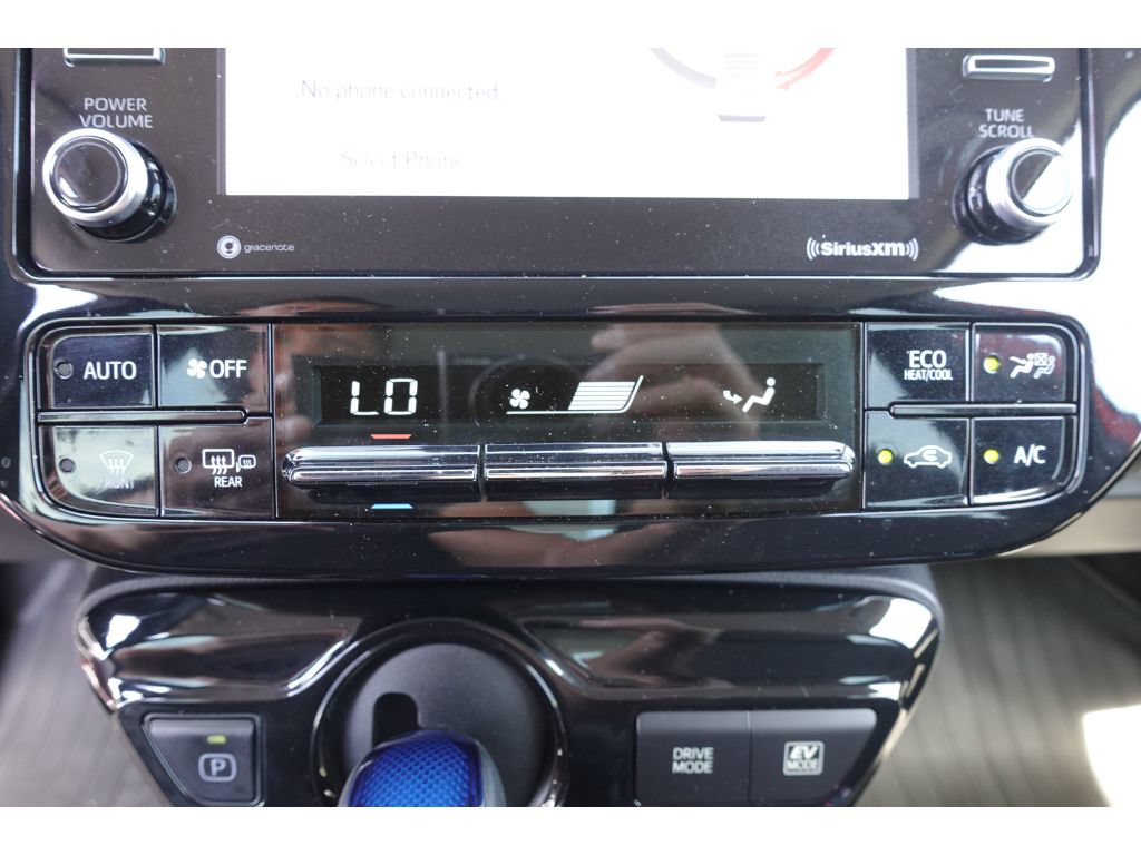 Certified 2021 Toyota Prius L Eco FWD image 18