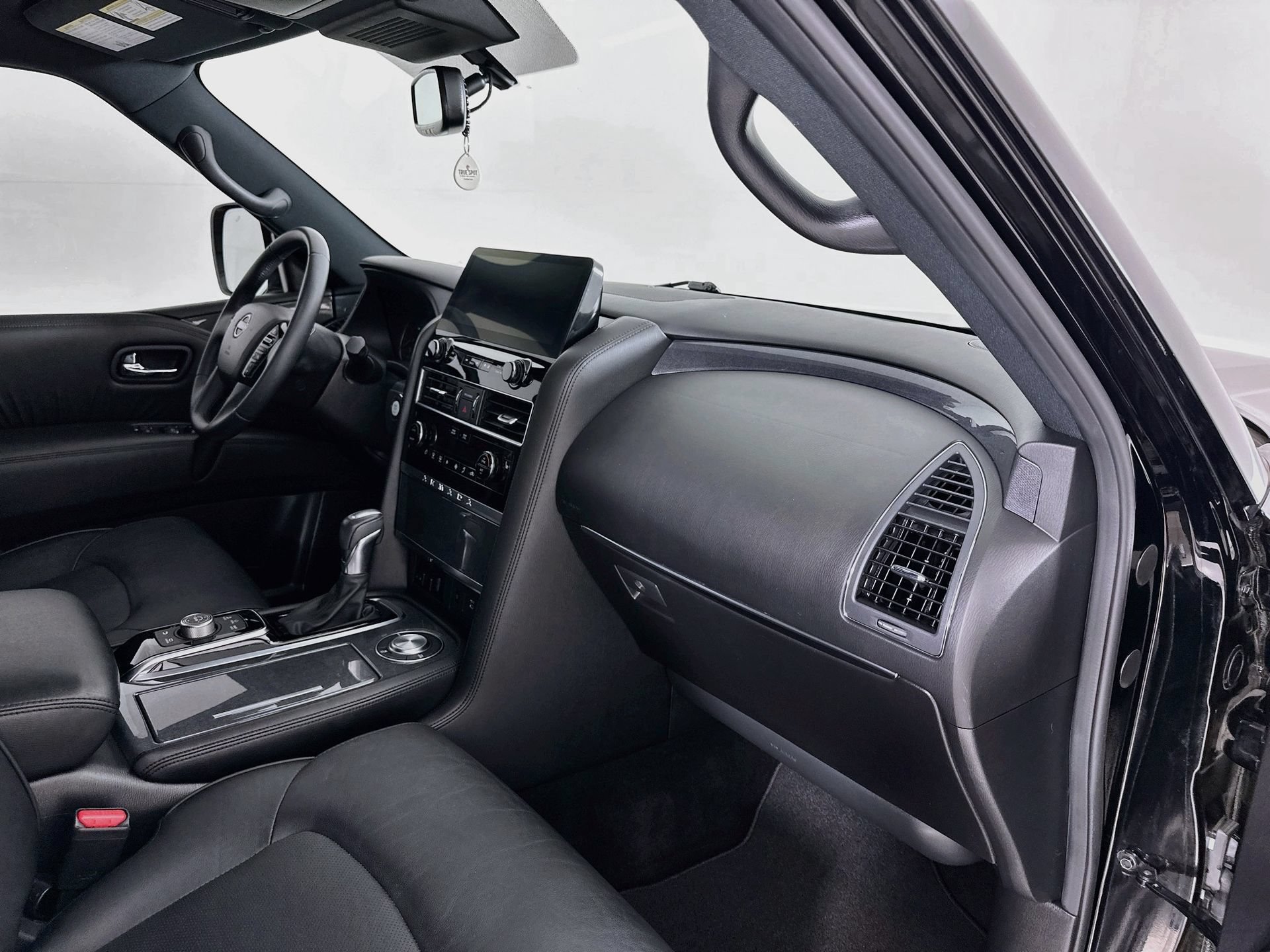 Used 2023 Nissan Armada SL w/ Midnight Edition Package RWD image 34