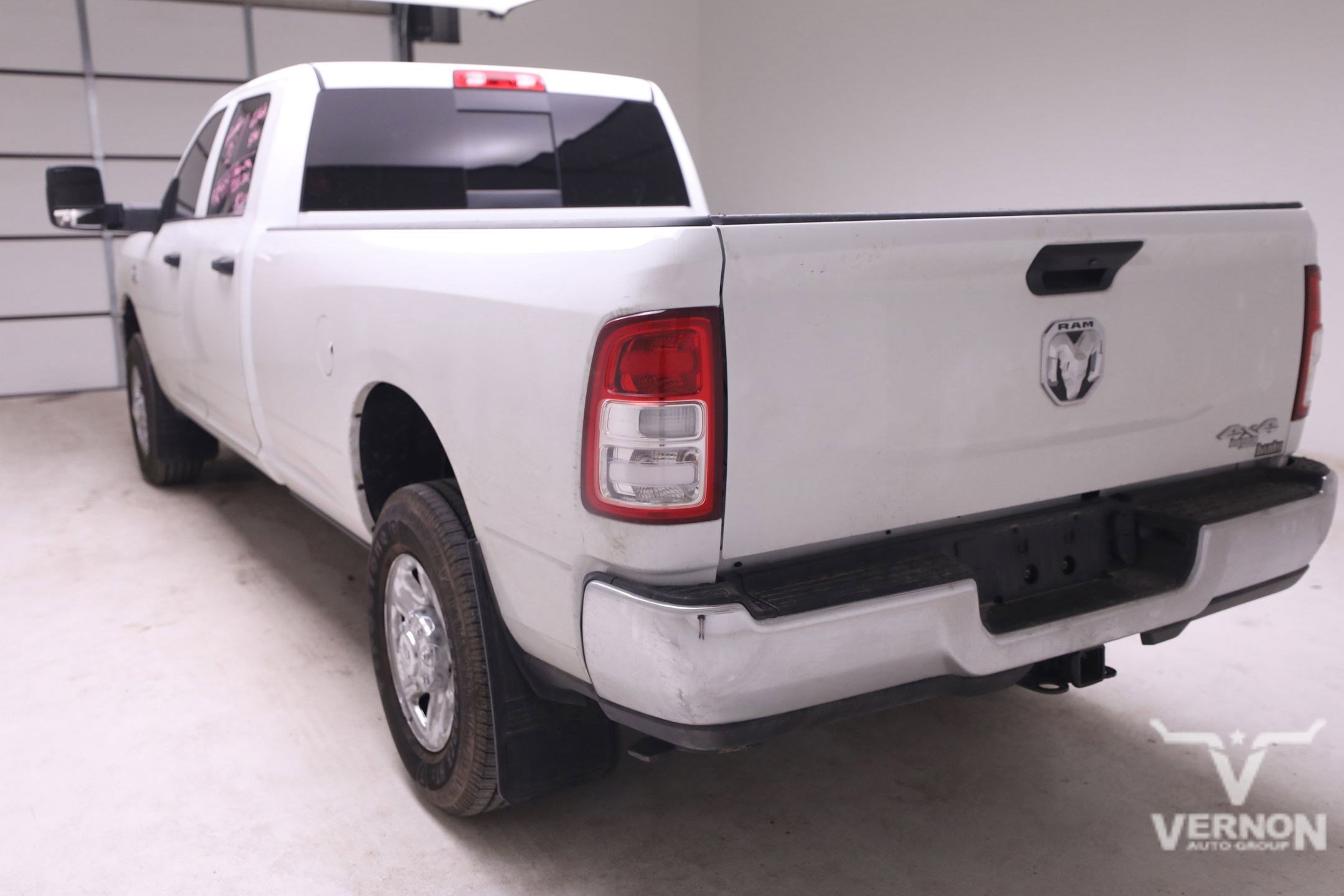 Used 2024 RAM 2500 Tradesman w/ Chrome Appearance Group image 2