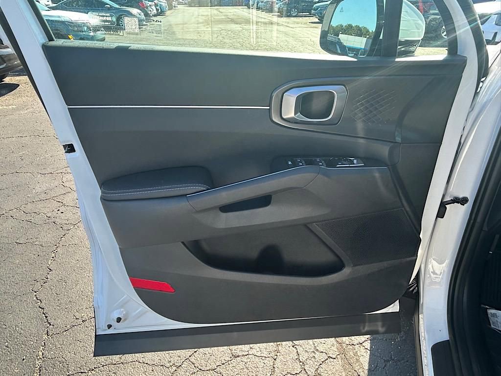 New 2026 Kia Sorento S w/ S Panoramic Sunroof Package image 14