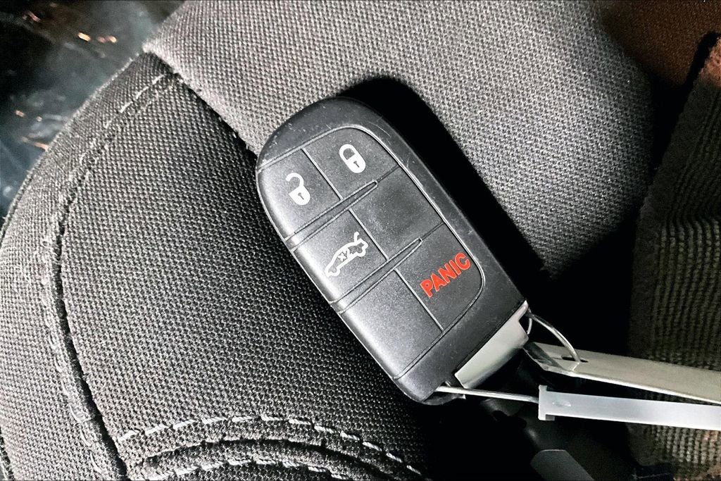 Used 2022 Dodge Challenger SXT w/ Blacktop Package image 12