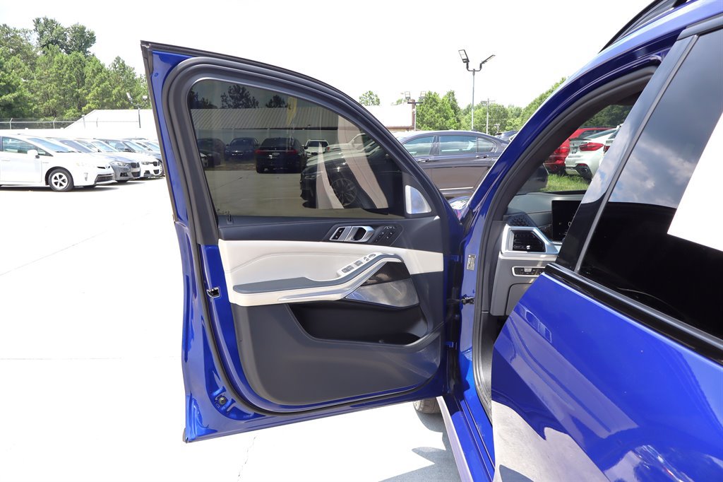 Used 2023 BMW X7 M60i w/ Executive Package AWD/4WD image 62
