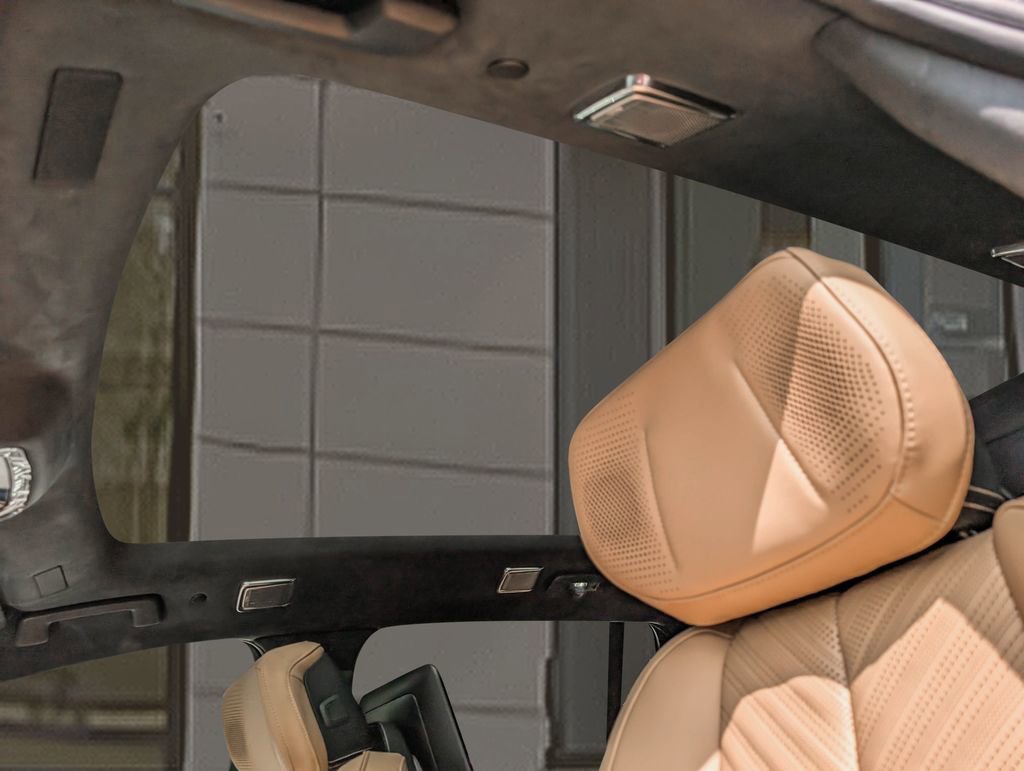 New 2025 Cadillac Escalade IQ Luxury 2 AWD/4WD image 14