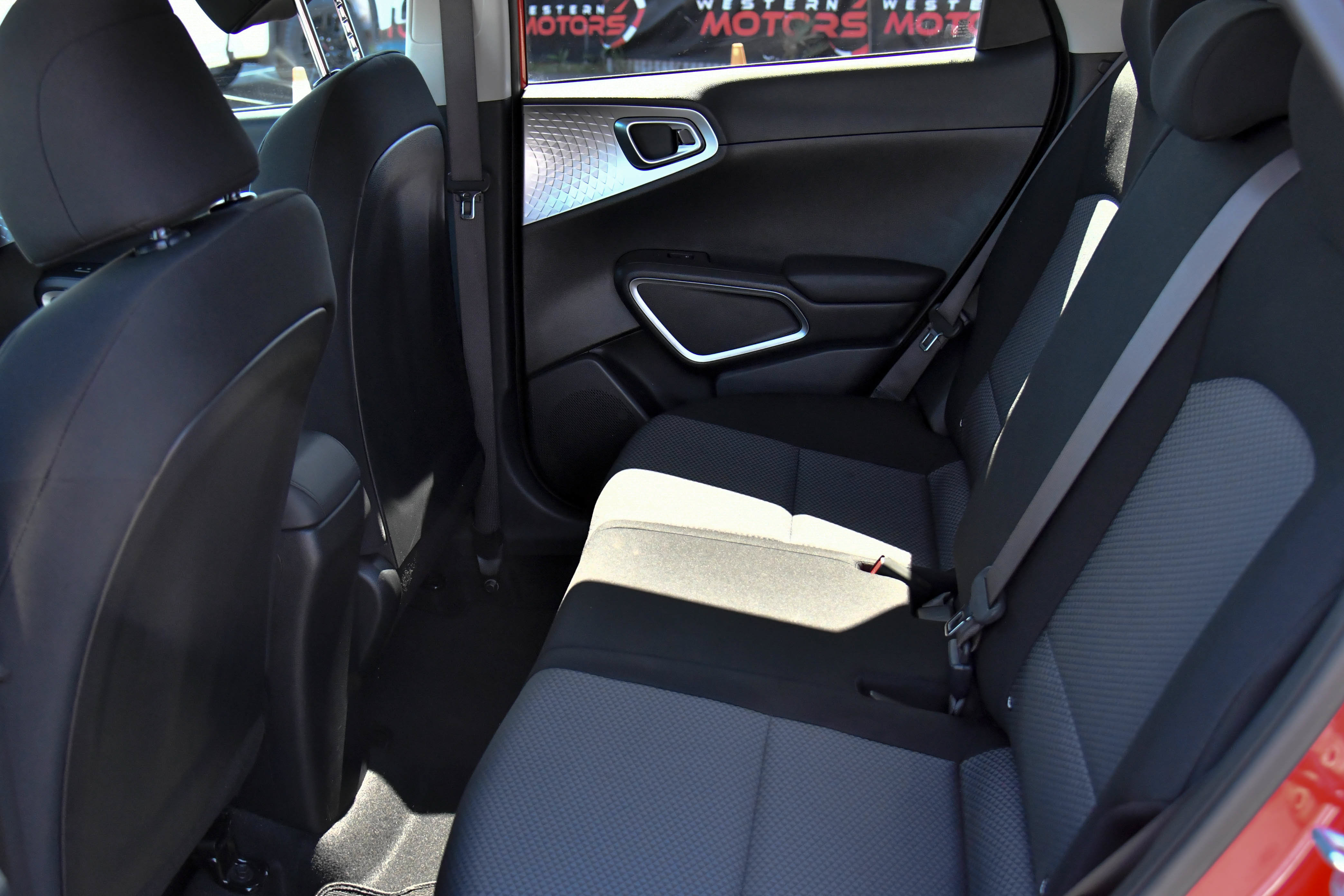 Used 2024 Kia Soul LX w/ Option Group 015 FWD image 30