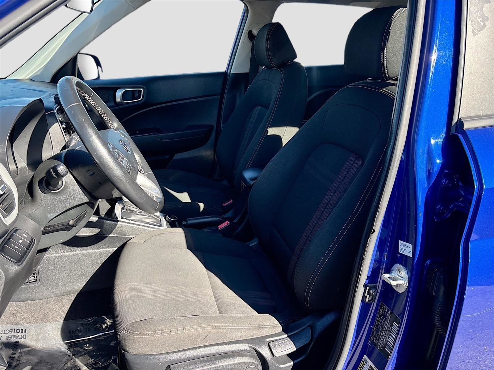 Used 2021 Hyundai Venue SEL image 20