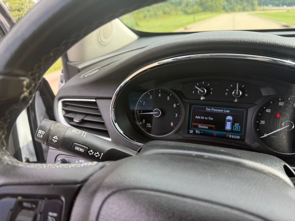 Used 2021 Buick Encore Preferred AWD/4WD image 32