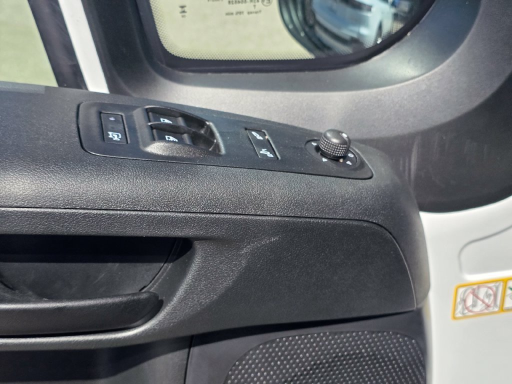 New 2026 RAM ProMaster 1500 w/ Safety Group FWD image 9