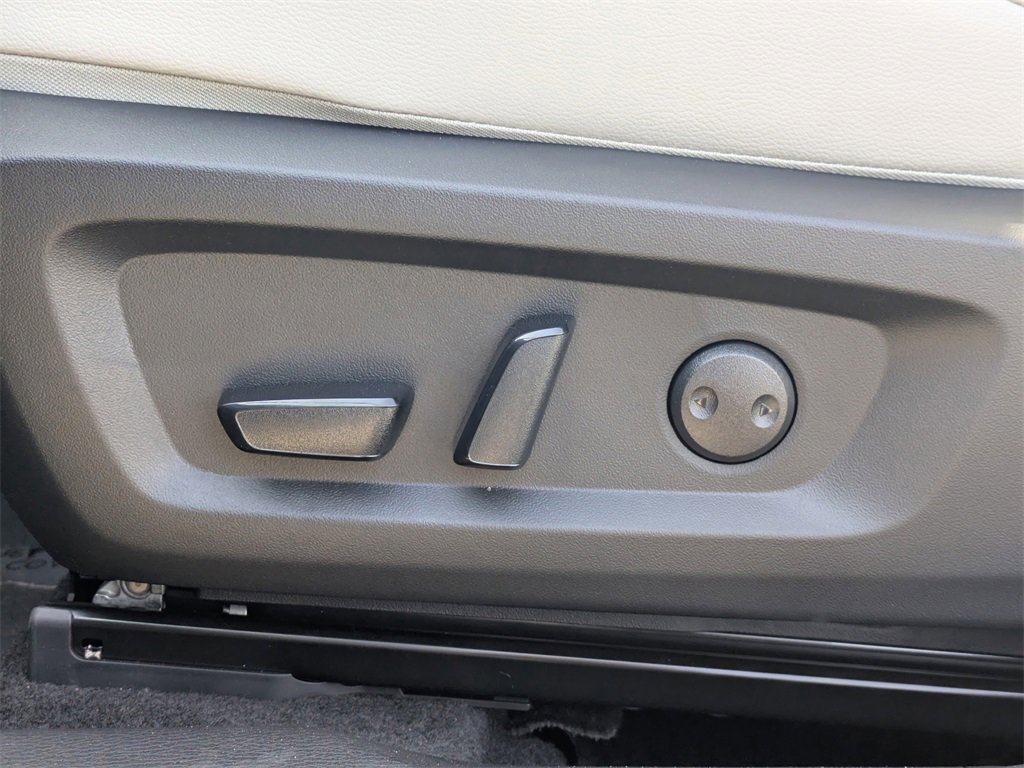 New 2025 Mitsubishi Outlander SEL image 21