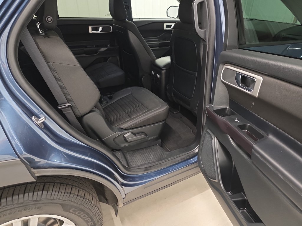 Used 2020 Ford Explorer XLT AWD/4WD image 7