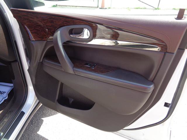 Used 2013 Buick Enclave Leather w/ Trailering Provision Package AWD/4WD image 21
