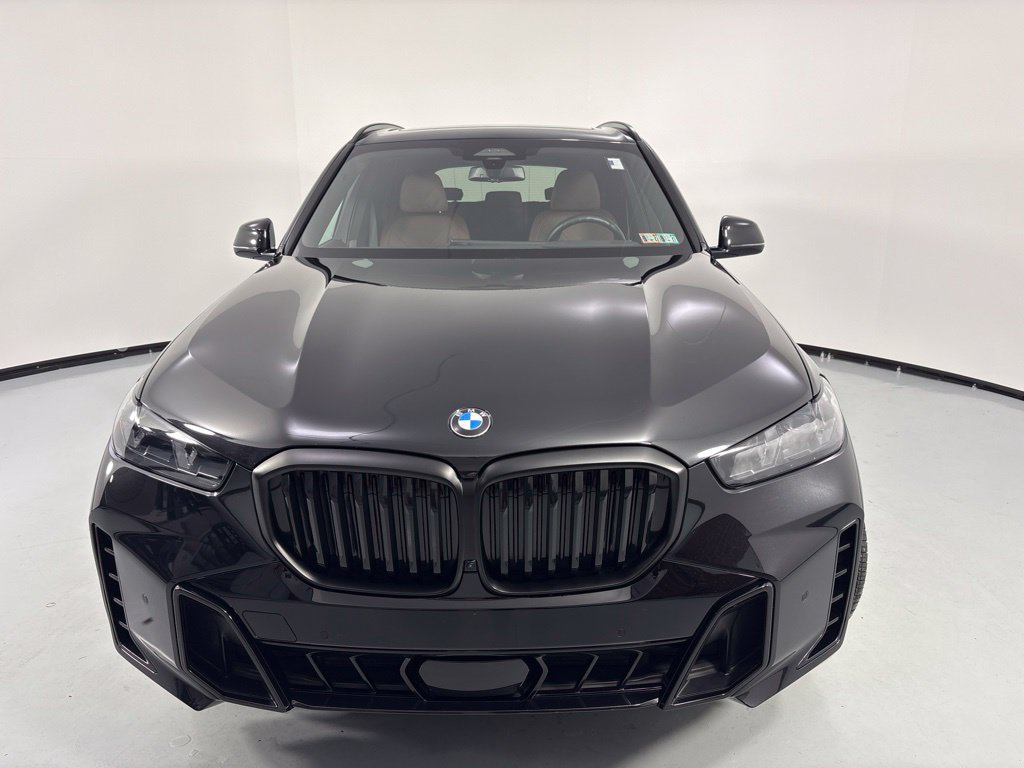 Certified 2024 BMW X5 xDrive40i w/ M Sport Package AWD/4WD image 3