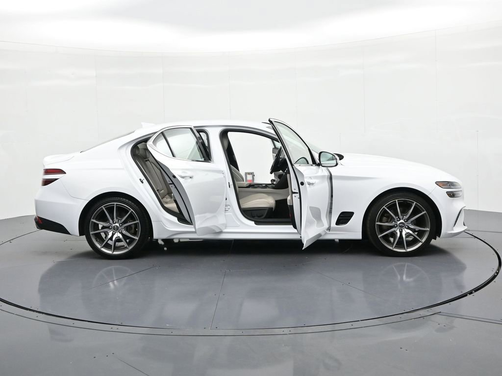 Used 2023 Genesis G70 2.0T image 24
