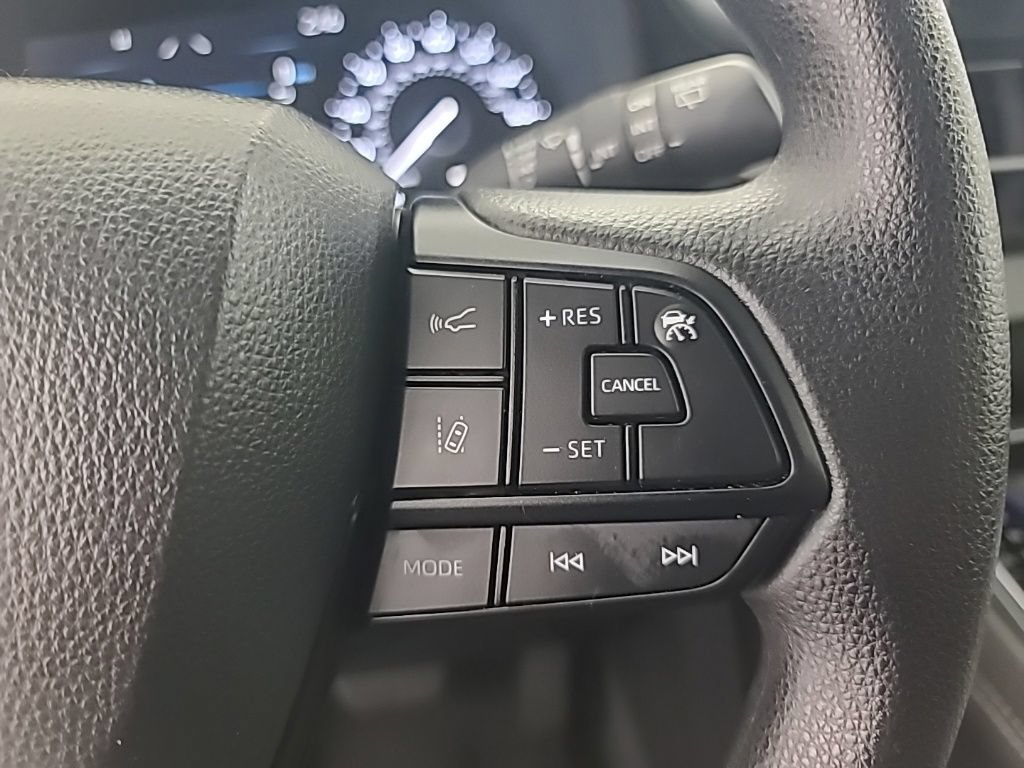 Used 2026 Toyota Sienna LE FWD image 29