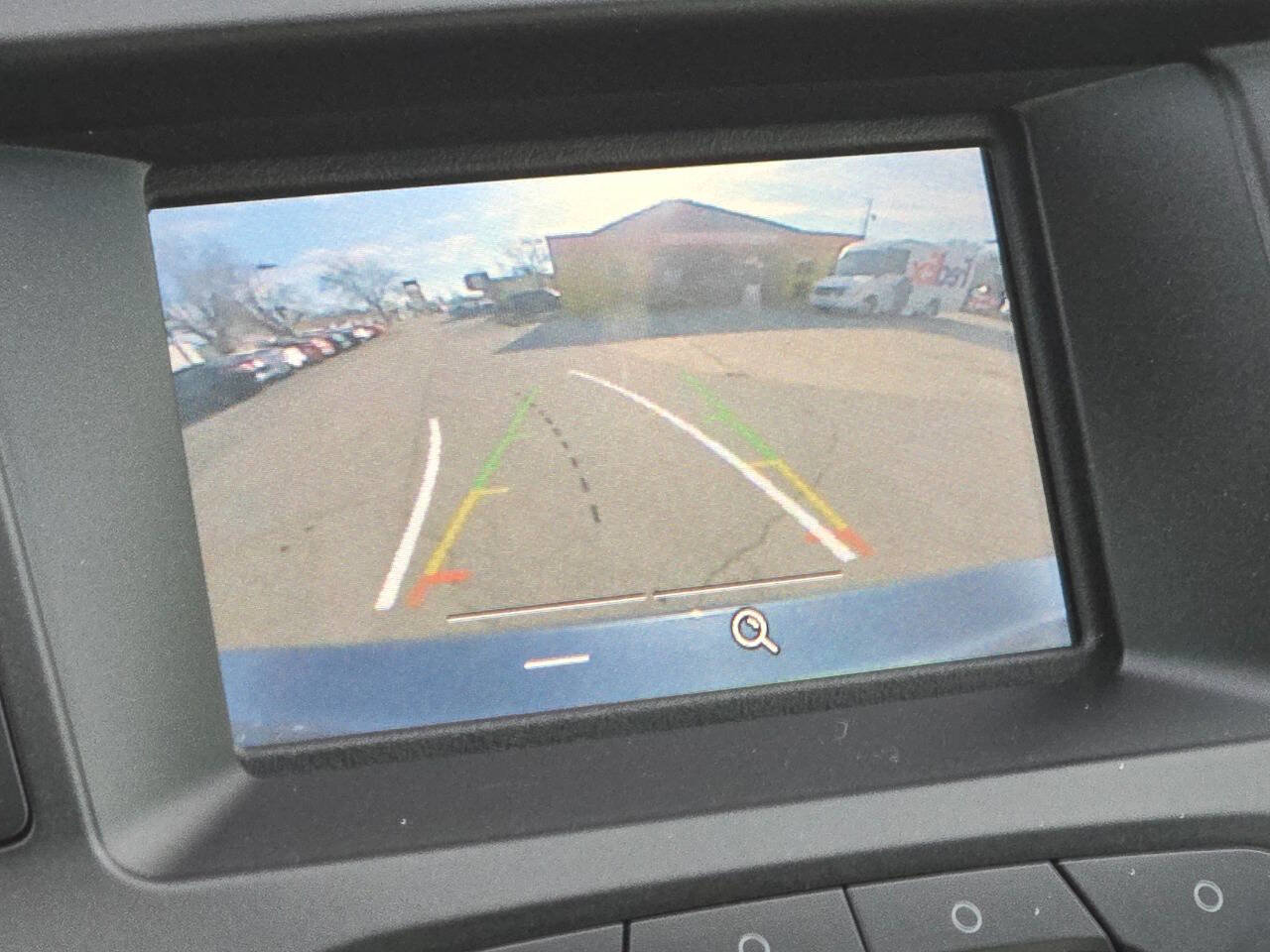 Used 2018 Ford Edge SE image 12